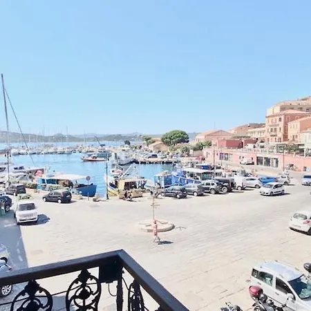 Διαμέρισμα Splendido Nel Centro De La Maddalena
